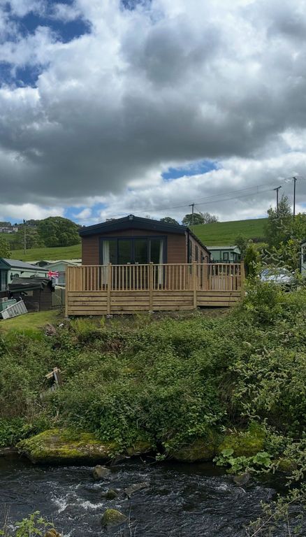 Property photo 1 of 37
