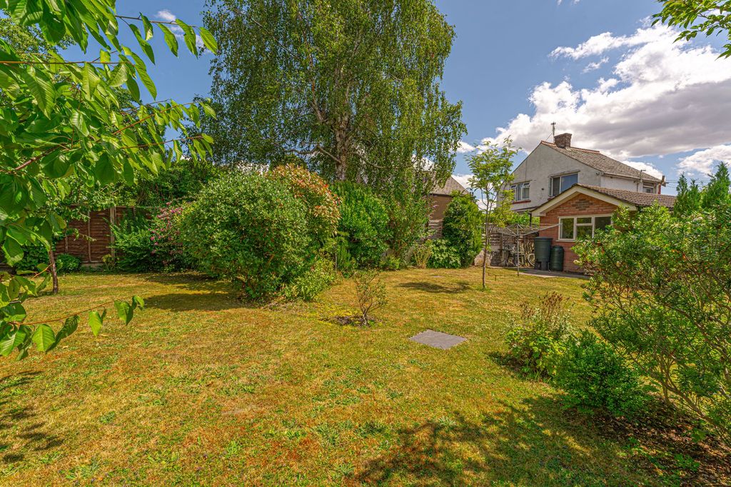 Property photo 2 of 43