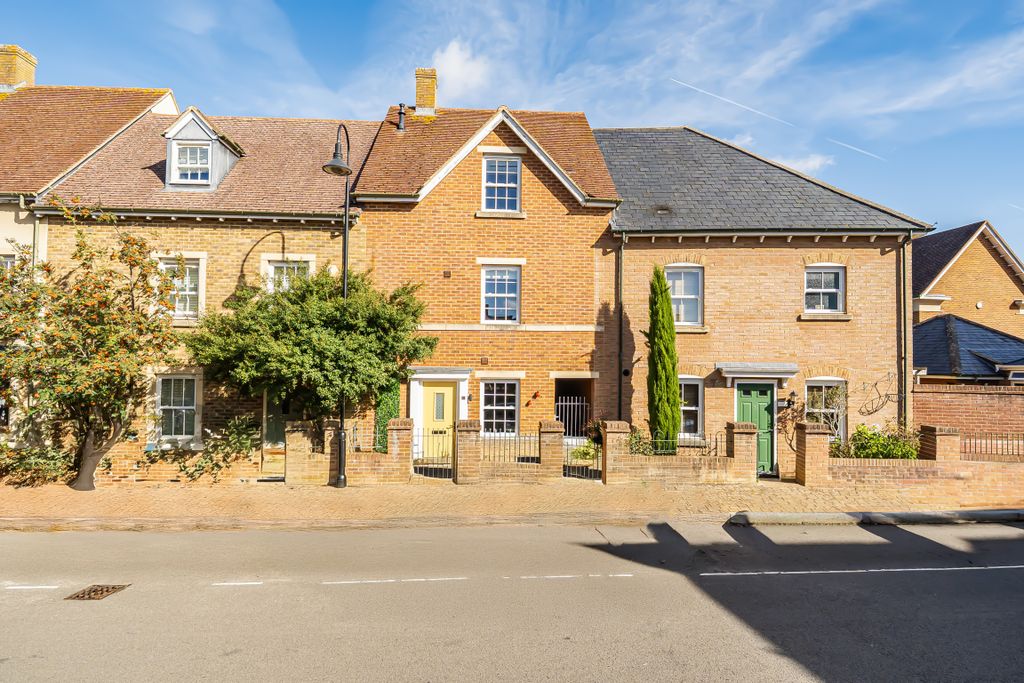 Property photo 1 of 17 15241313