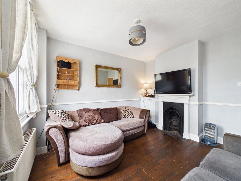 Property photo 2 of 10 Picture No. 37
