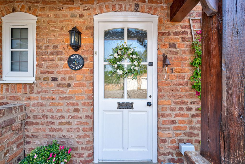 Property photo 2 of 37