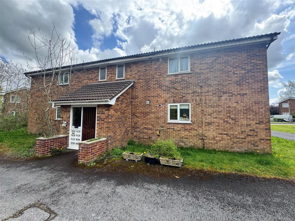 Property photo 1 of 9