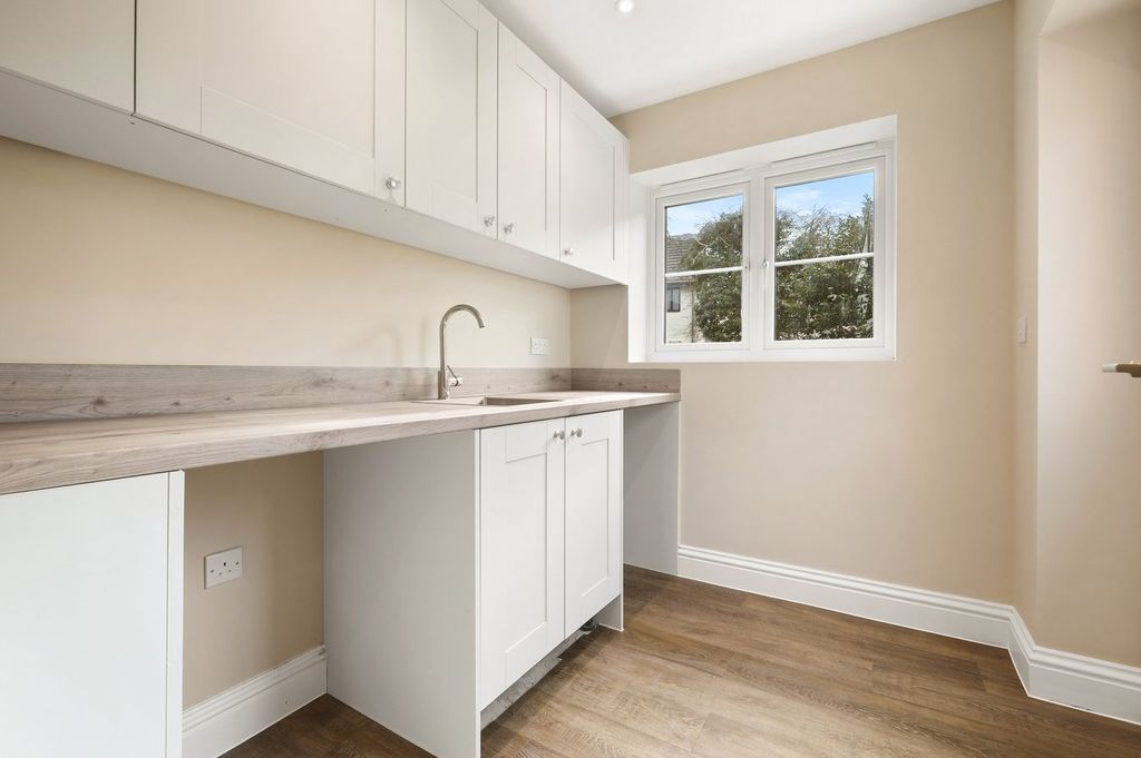 Coggeshall Road, Braintree CM7, New home, 3 bed detached bungalow for ...