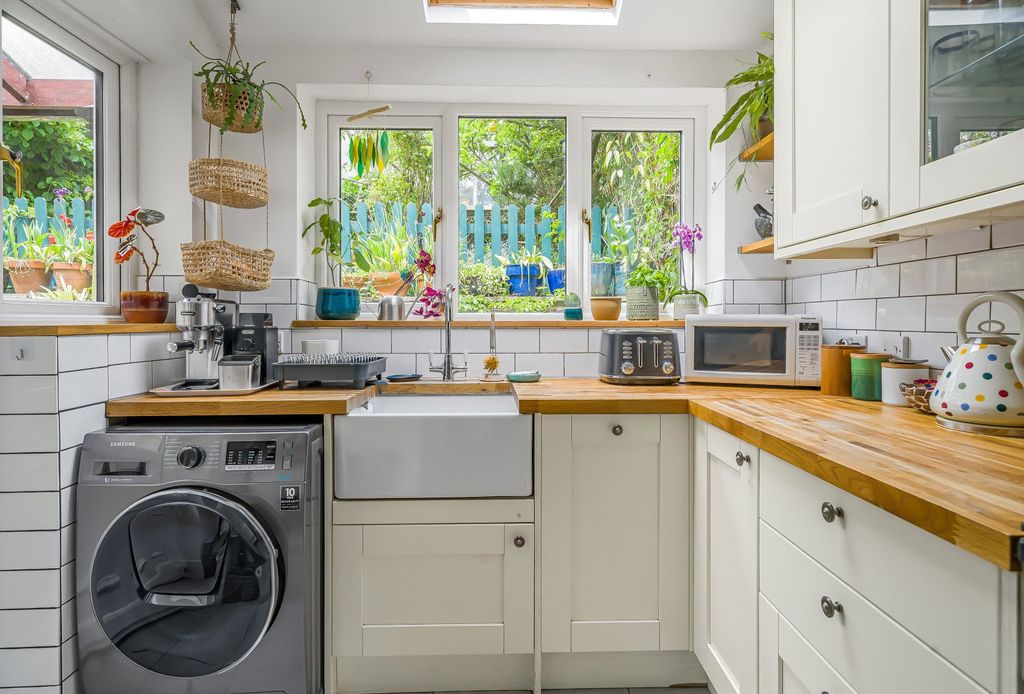 Property photo 3 of 15 980449 (5).Jpg