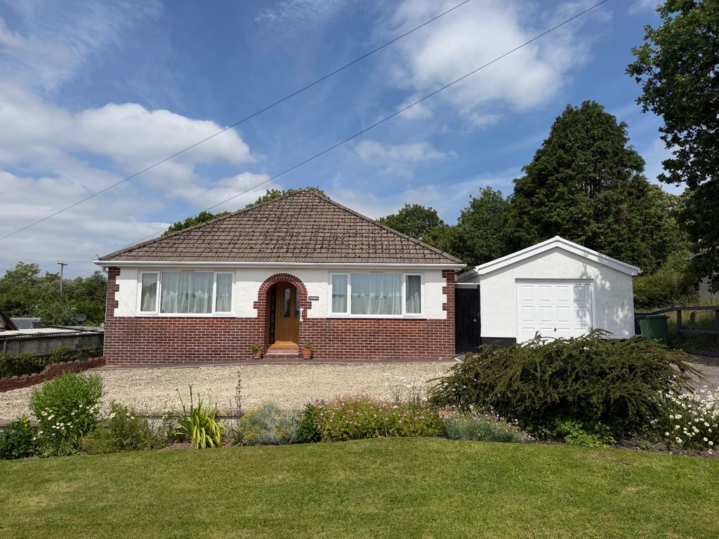 Property photo 2 of 41