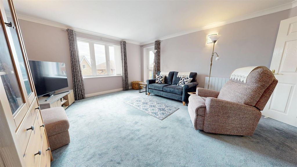 Property photo 3 of 15 Flat-7-7-Corscombe-Close-04012026_130610.Jpg