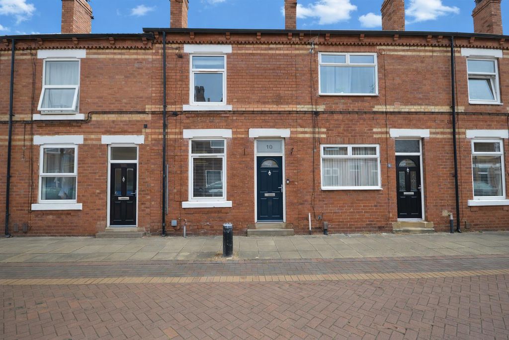 Property photo 1 of 11 Wal Front.Png