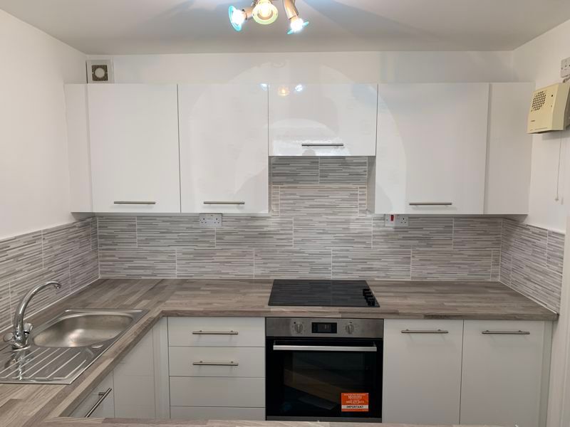 Property photo 2 of 16 Photo 6