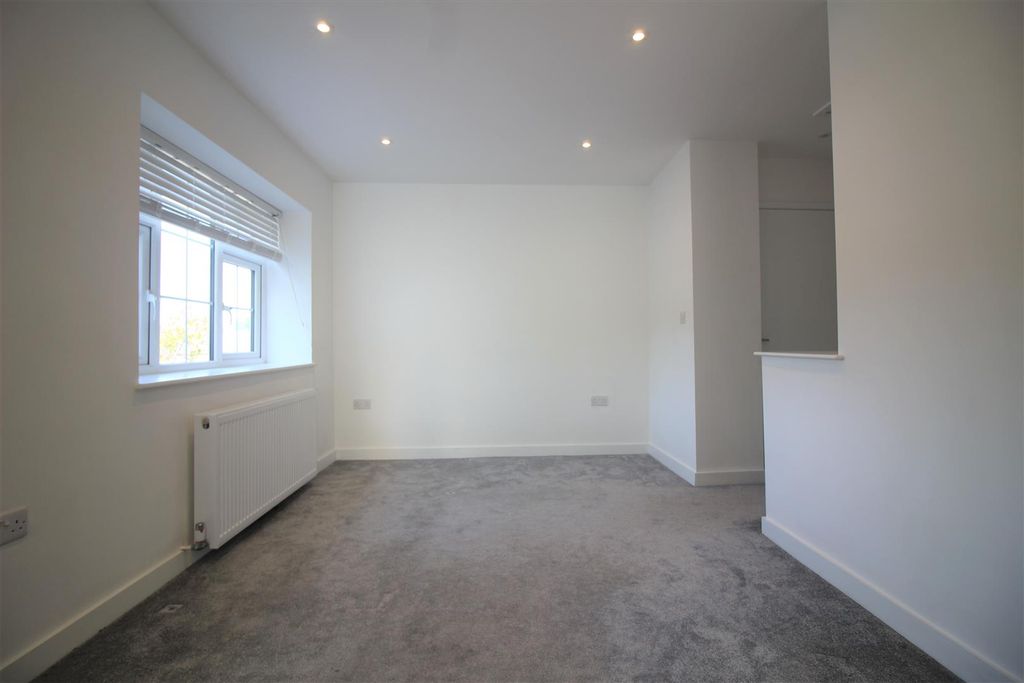 Property photo 2 of 5 Front.Jpg