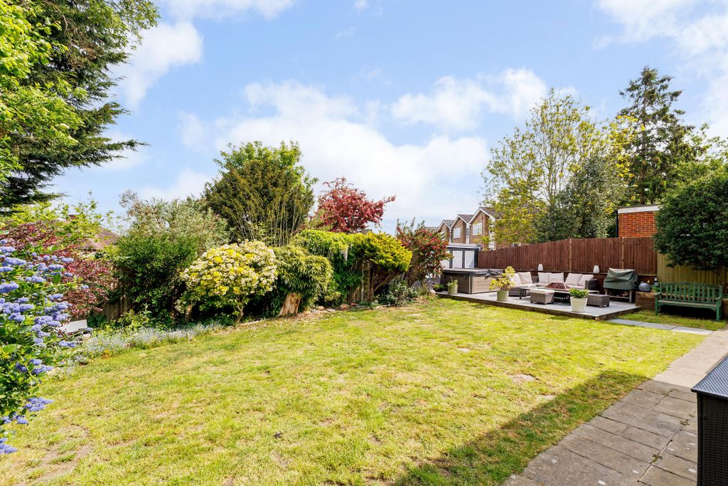 Property photo 1 of 25