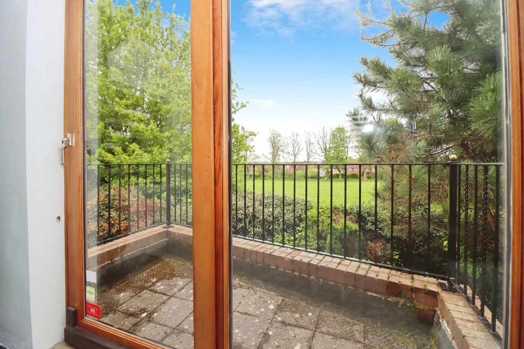 Property photo 3 of 14