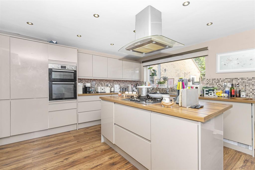 Property photo 3 of 18 Img_8486.Jpg