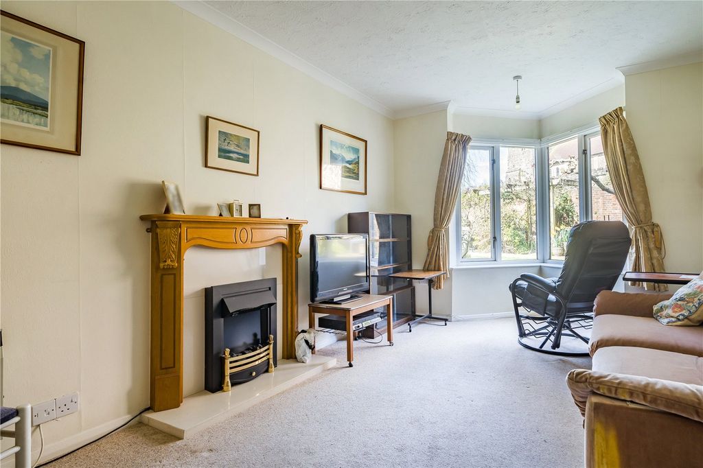Property photo 2 of 16 Picture No. 13