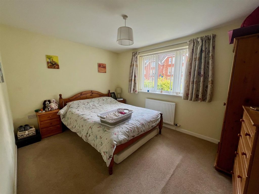 Property photo 3 of 12 Bedroom One.Jpg