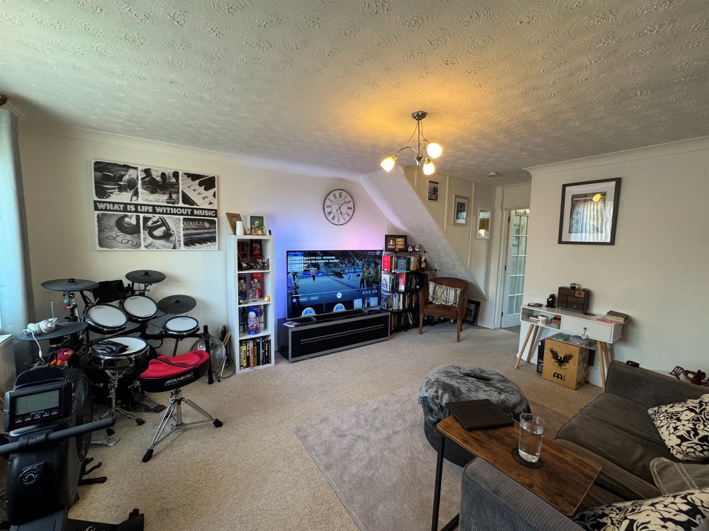 Property photo 3 of 8