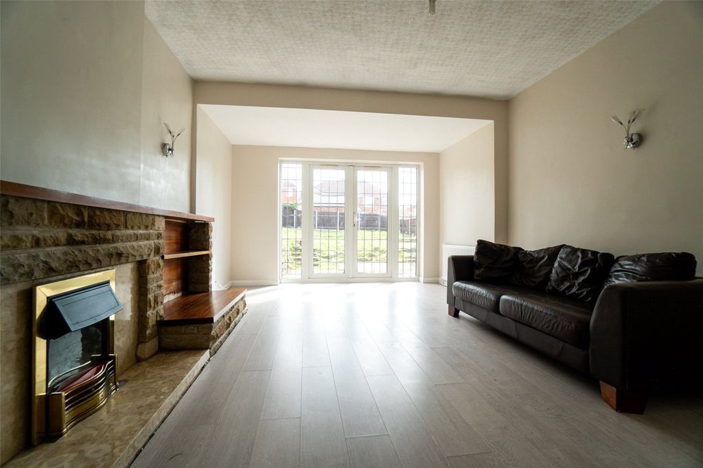 Property photo 2 of 11 Picture No. 02