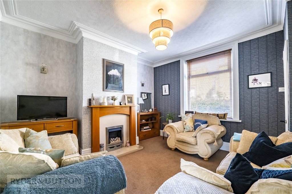 Property photo 2 of 26 Picture No. 10