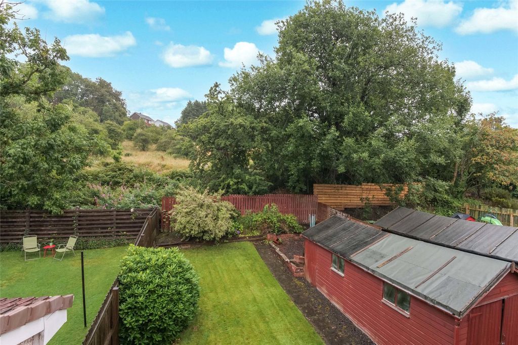 Property photo 3 of 29 Picture No. 17