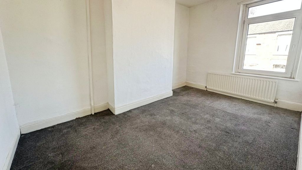 Property photo 3 of 10 Picture No. 04