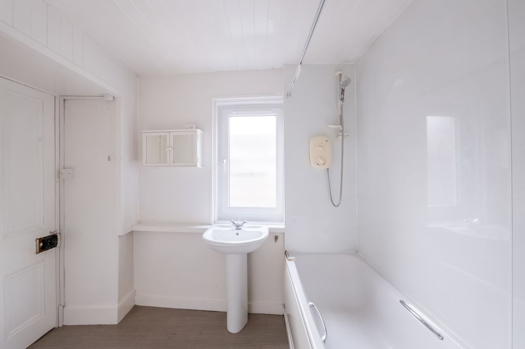 Additional image 14 of 2 bed flat for saleComrie Street, Crieff PH7