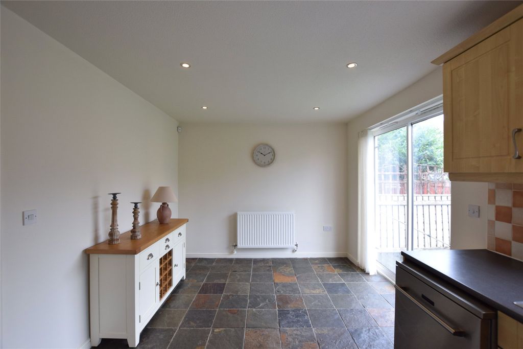 Property photo 3 of 16 Dining Kitchen