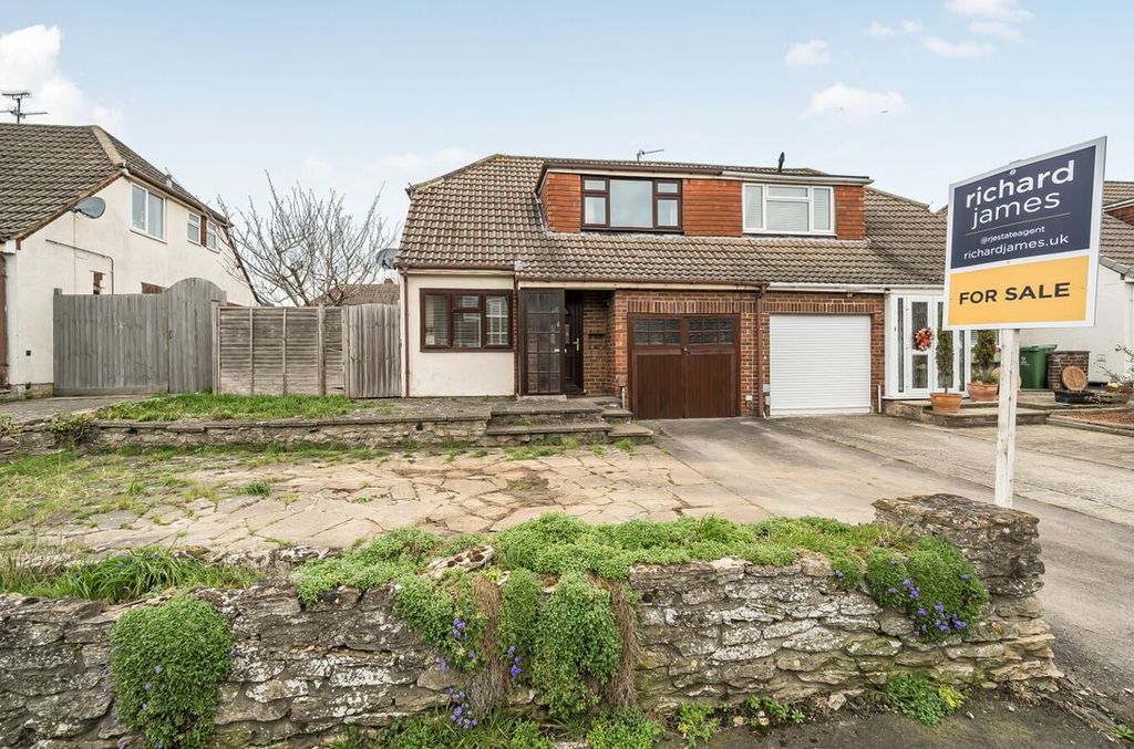 Property photo 1 of 11 14232001069A726495A147