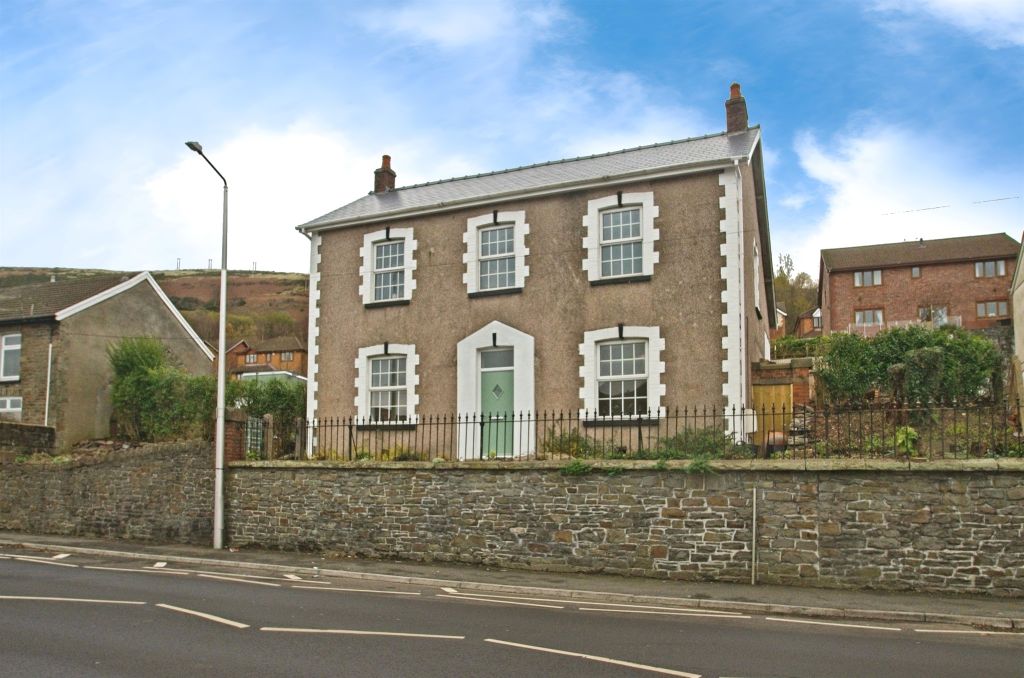 Property photo 1 of 33