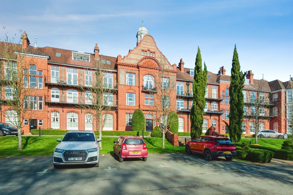 Property photo 2 of 23