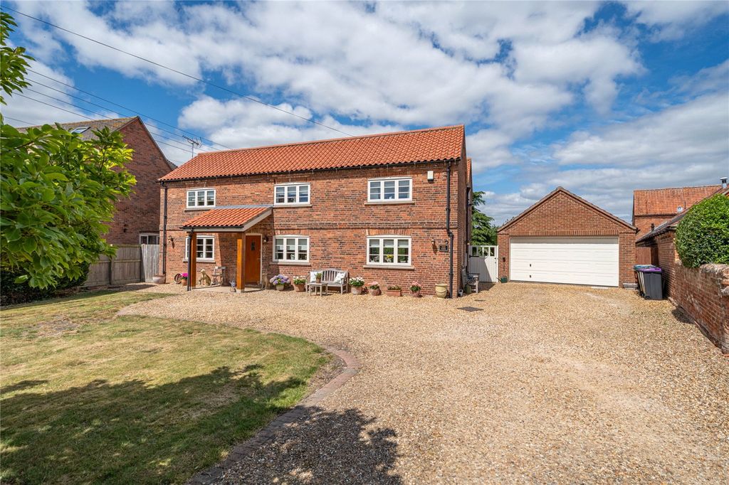 Property photo 2 of 52 Picture No. 07
