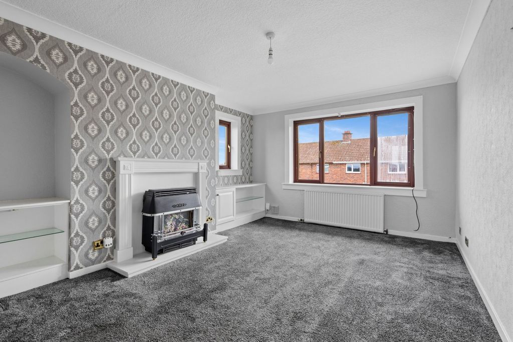 Property photo 2 of 30