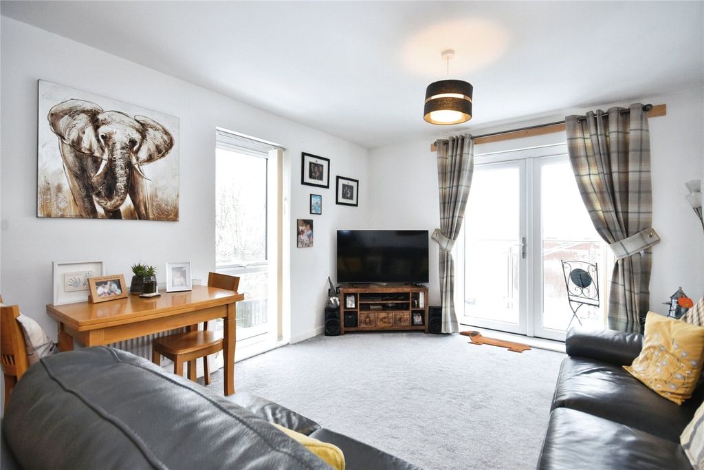 Property photo 2 of 17 Photography