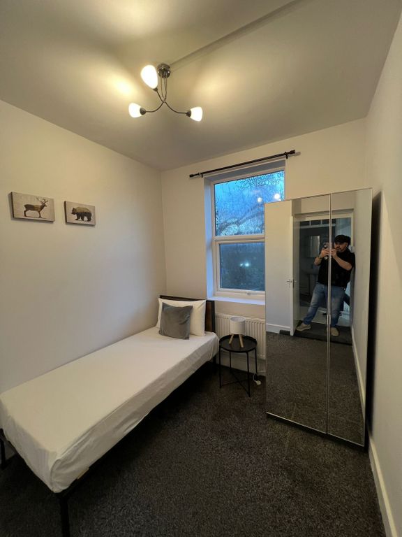 Property photo 2 of 3 Room