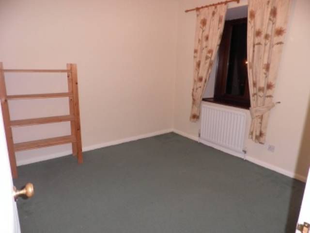 Property photo 2 of 4 Bedroom