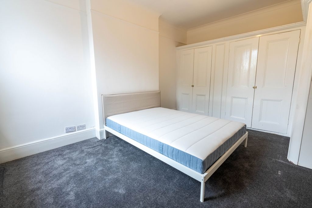 Property photo 1 of 6 Photo