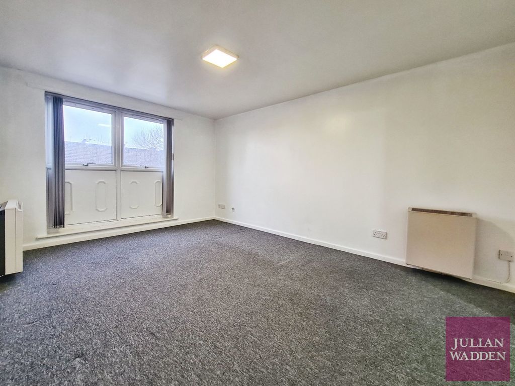 Property photo 3 of 10 Picture No. 06