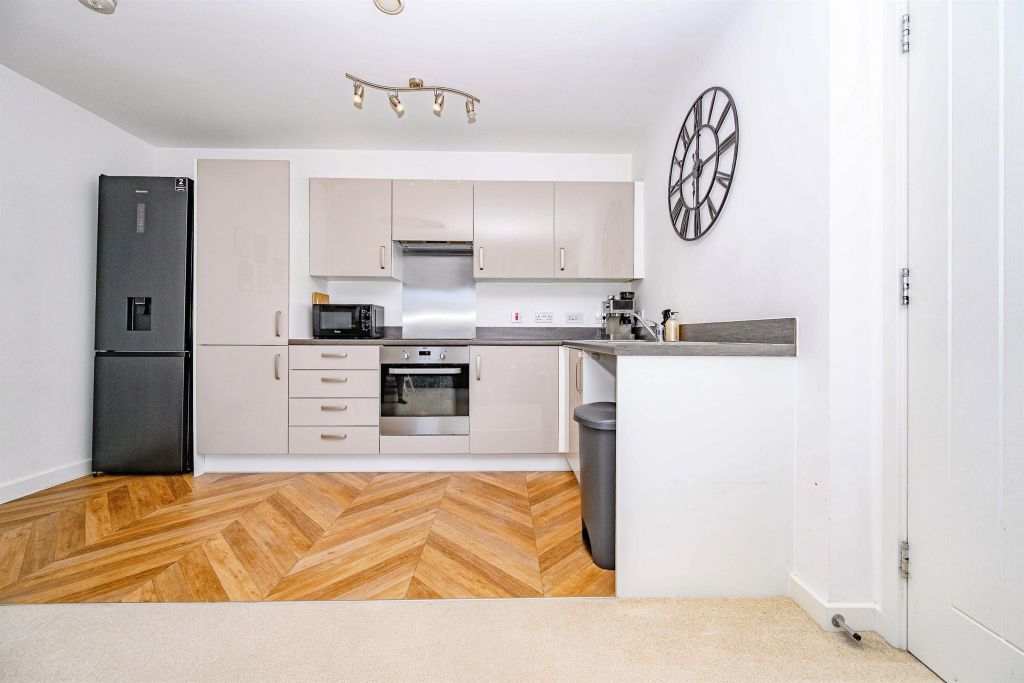 Property photo 3 of 18