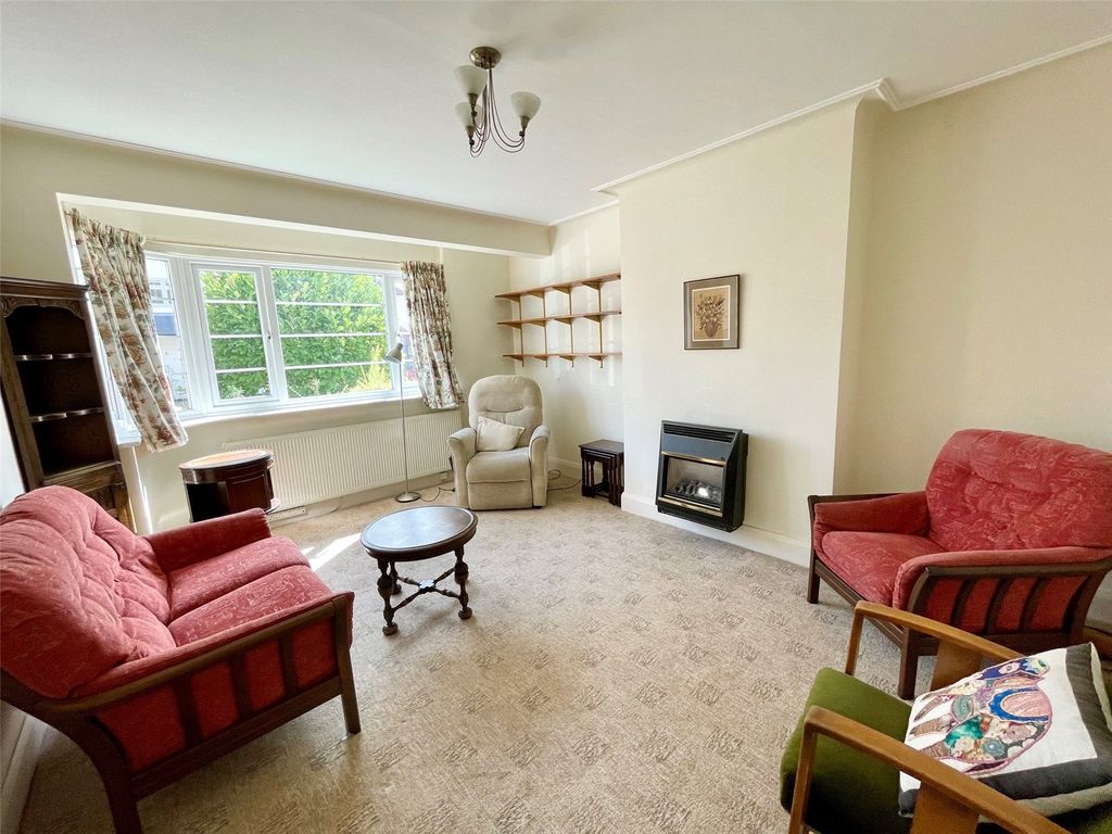 Property photo 3 of 14 Picture No. 15