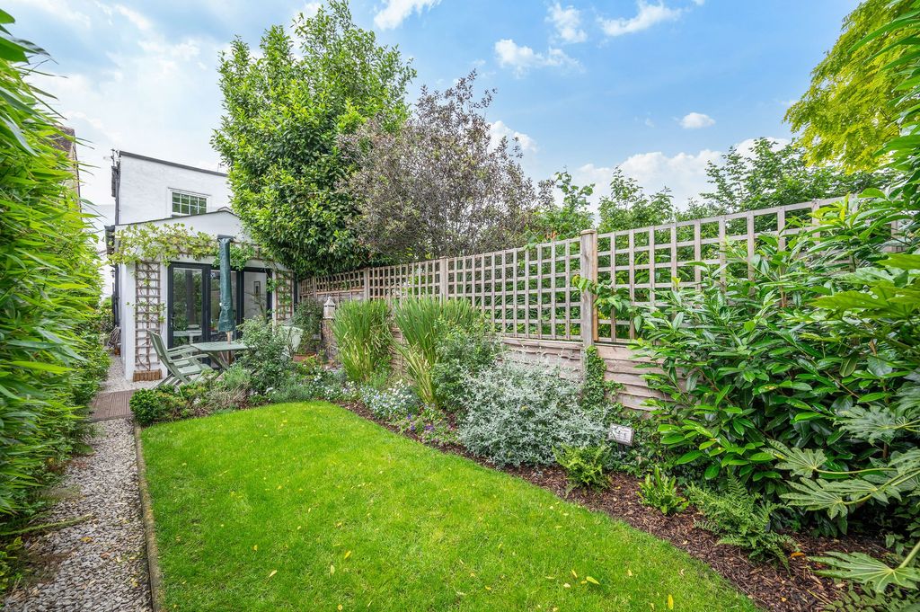 Property photo 3 of 9