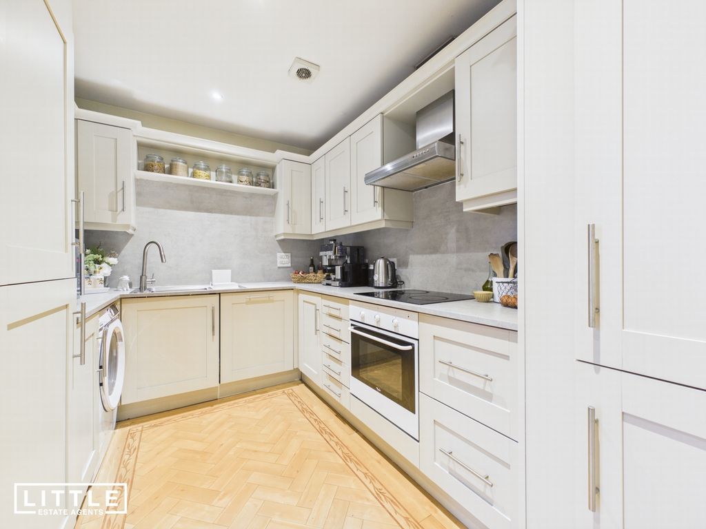 Property photo 3 of 20 Photo 11