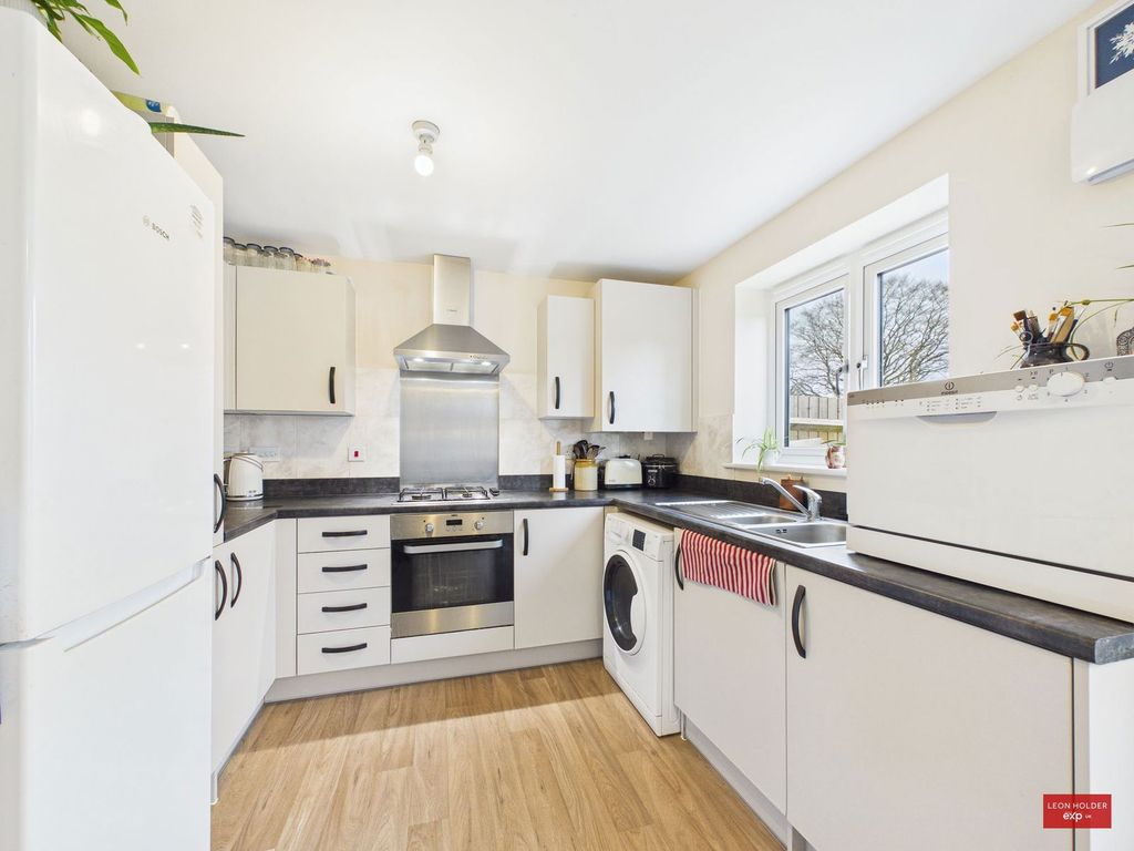 Property photo 3 of 15