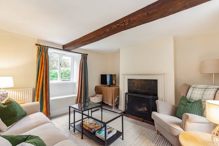 Property photo 2 of 10 Sitting Room