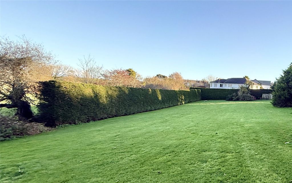 Property photo 2 of 8 Picture No. 01