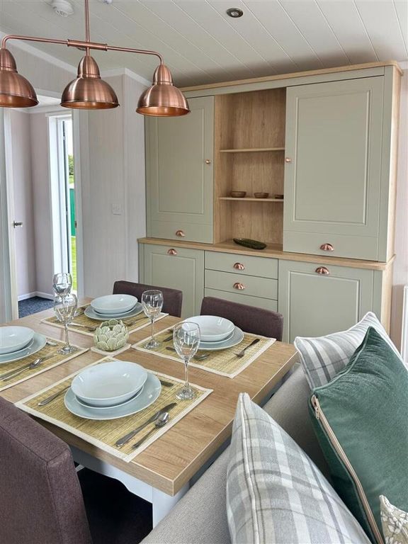 Property photo 3 of 6 4365542