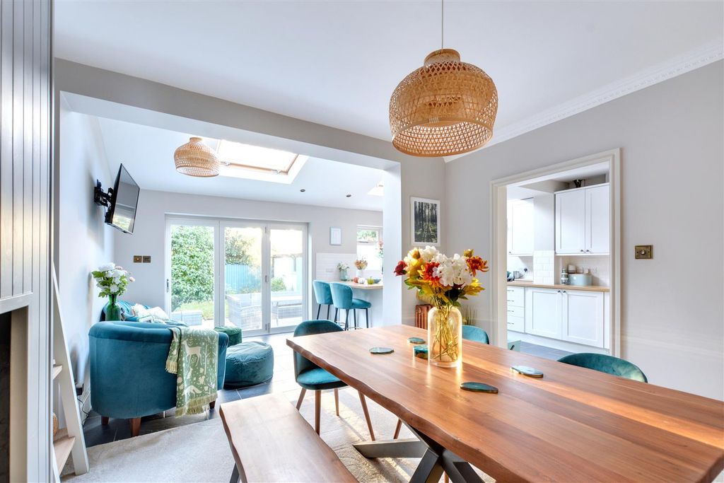 Property photo 3 of 29 Dining Room_2.Jpeg