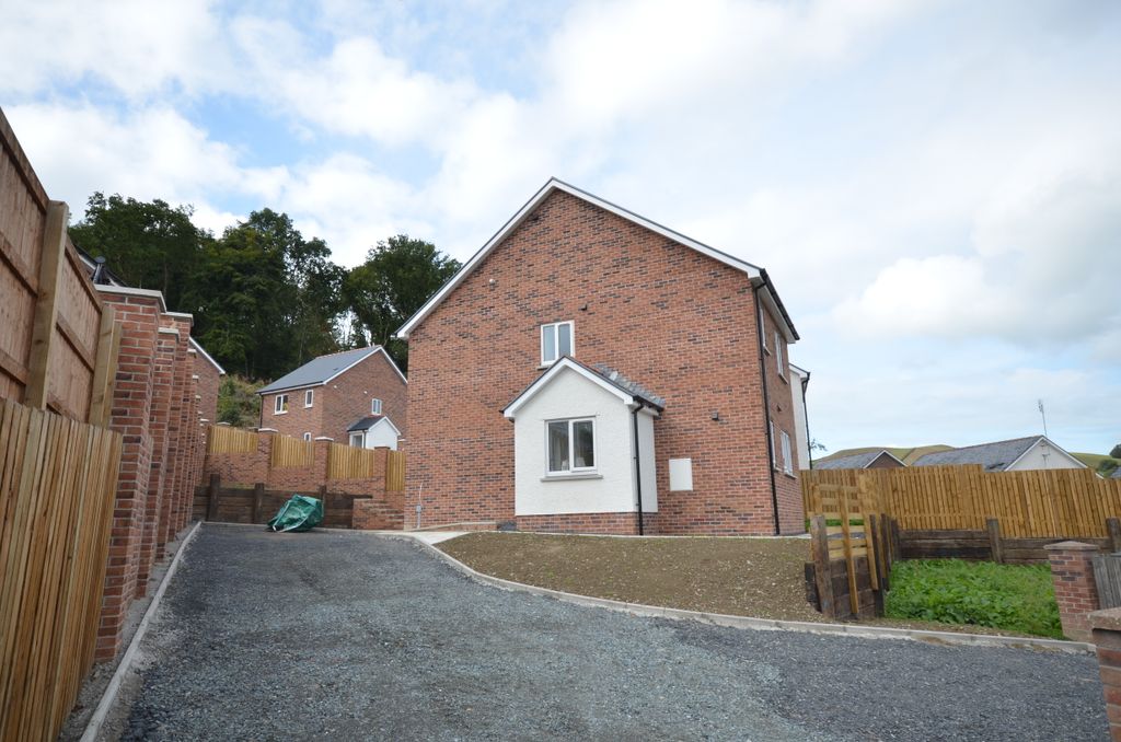 Property photo 2 of 11 31 Dolymeillion (2)