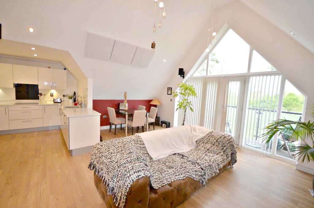 Property photo 3 of 10 Living2.Jpg