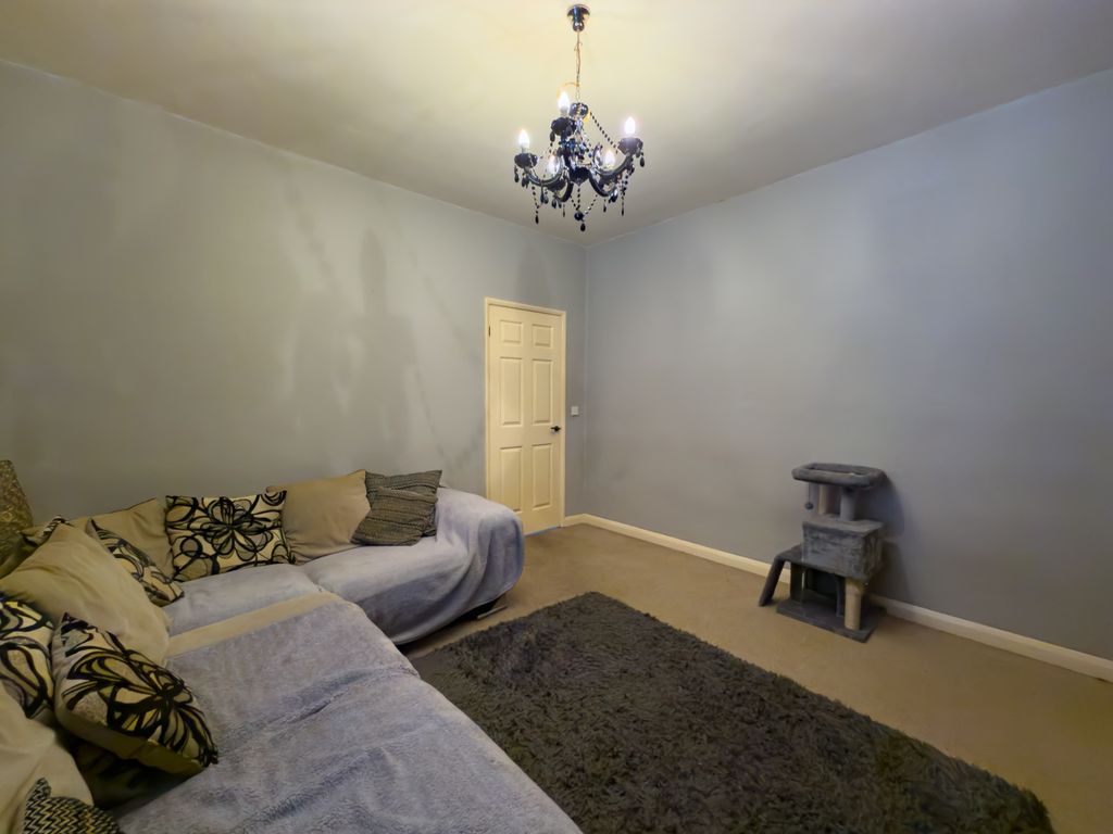 Property photo 3 of 16 Image 2
