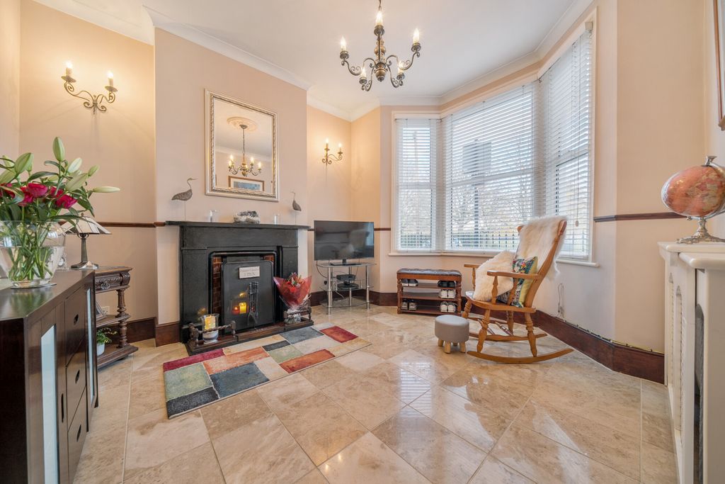 Property photo 3 of 21 Reception Room