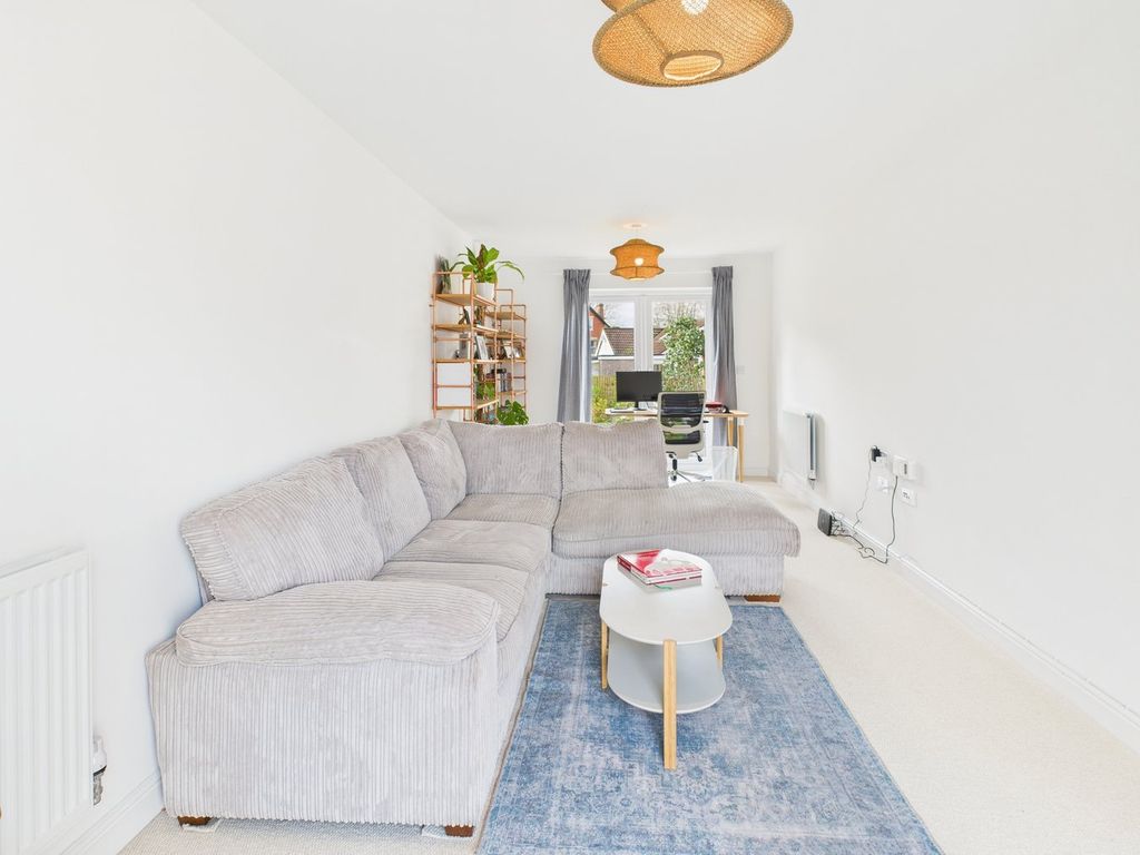 Property photo 2 of 21