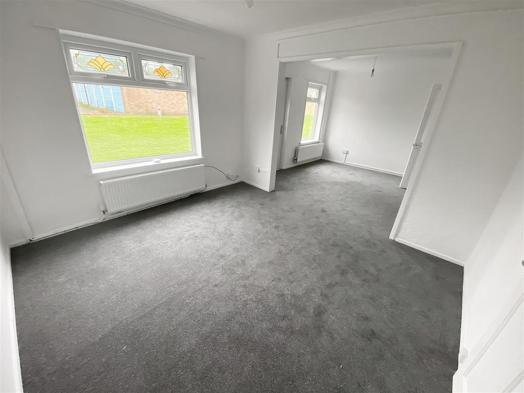 Property photo 2 of 11 Living Room.Jpg